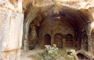 Пещера 4